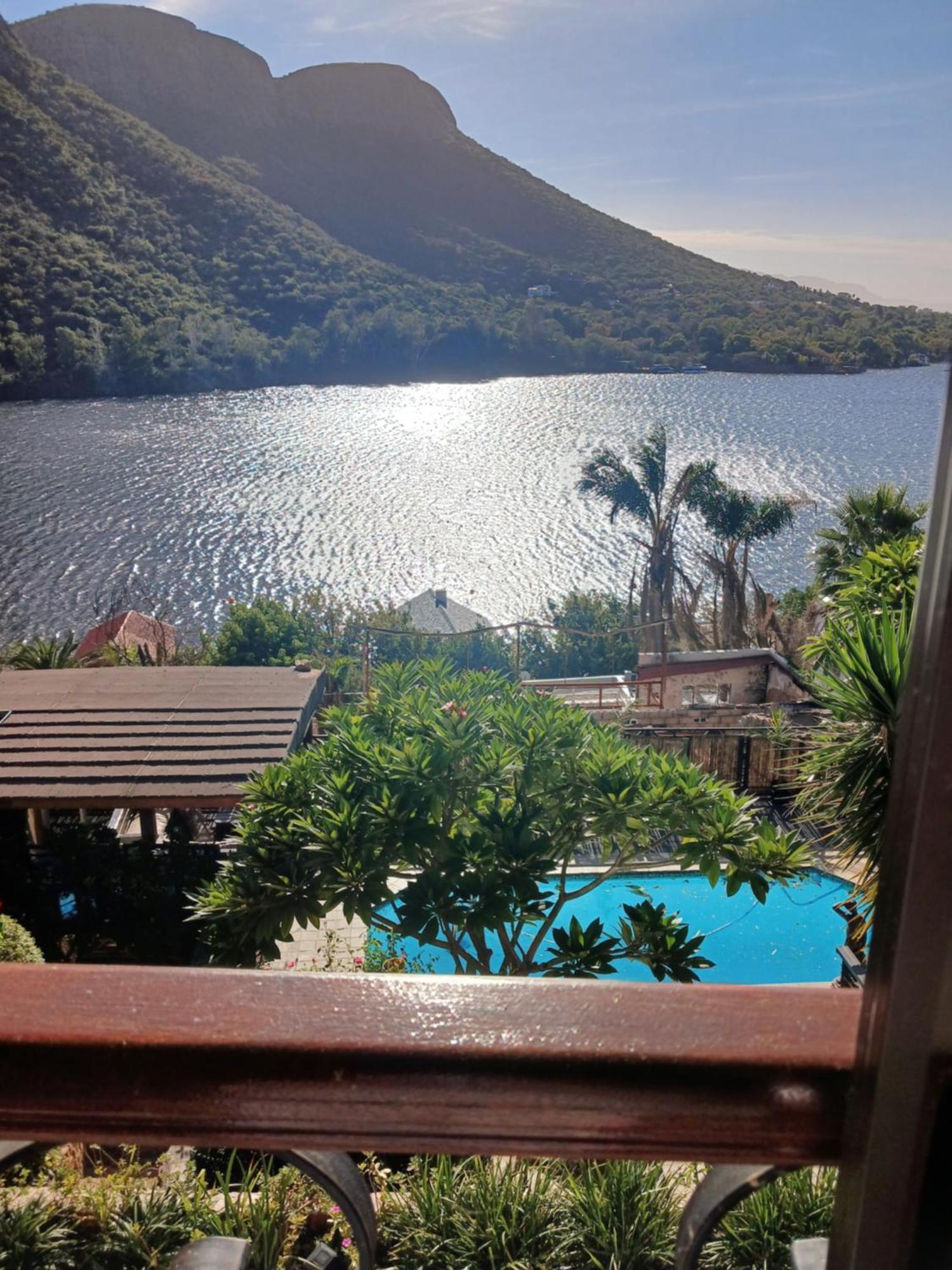 Cozy Kosmos Bed & Breakfast Hartbeespoort Exterior photo